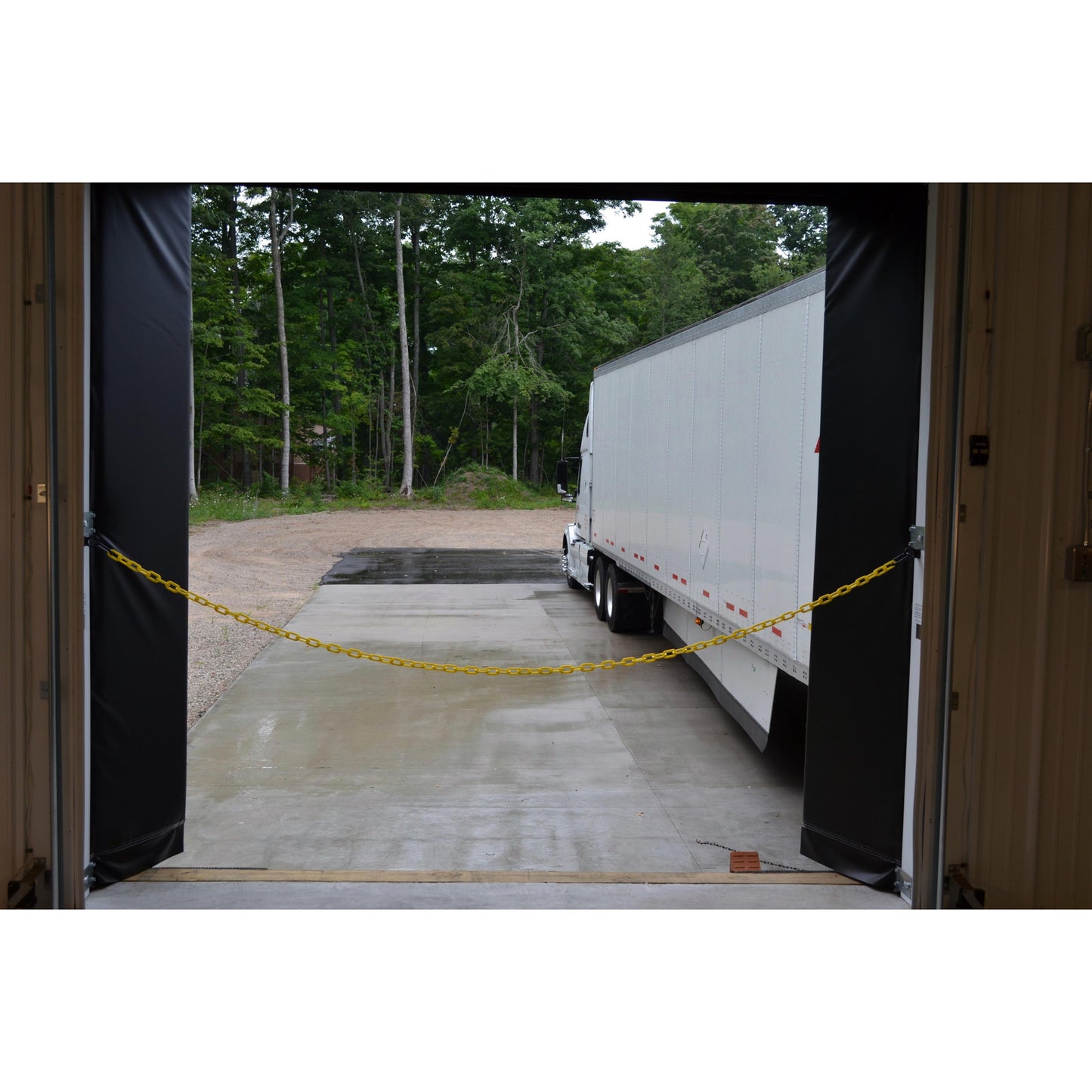 Loading Dock Kit & Yellow Chain