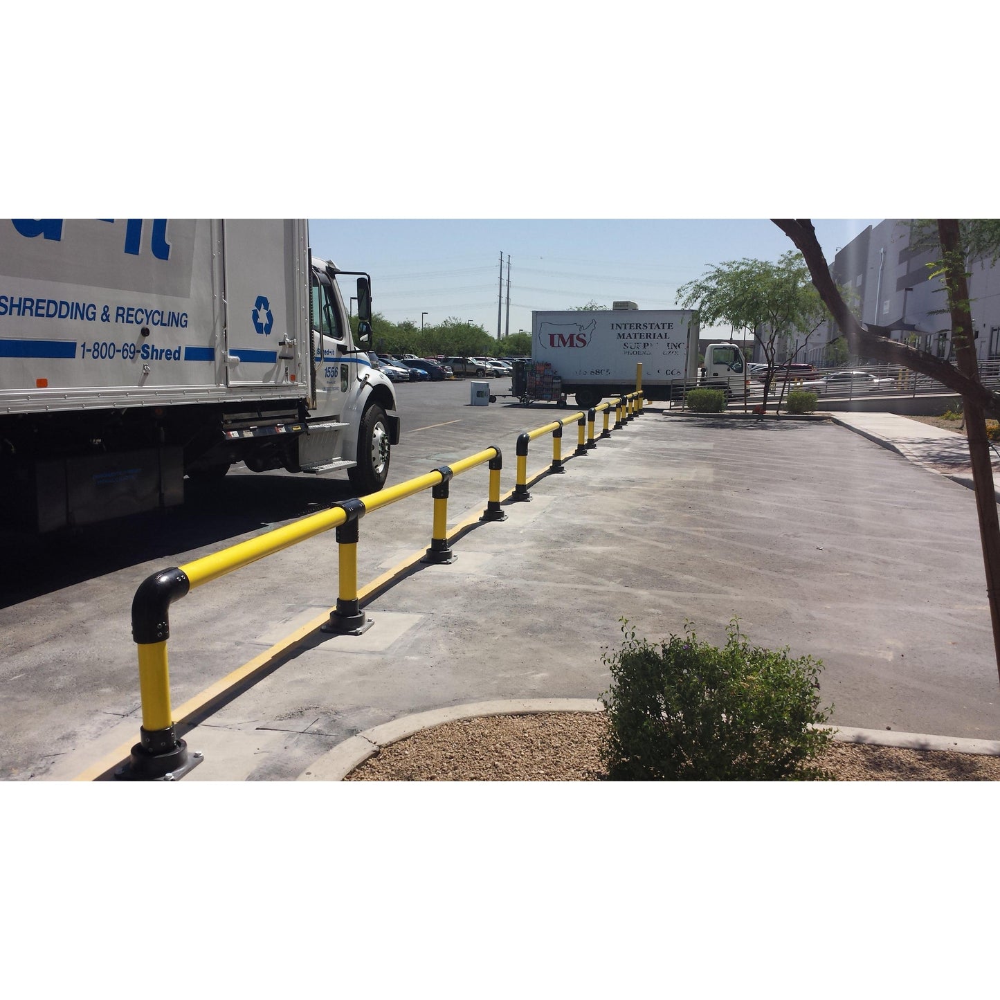 4" Rebounding Horseshoe Bollard Kit 48" wide x 42" tall