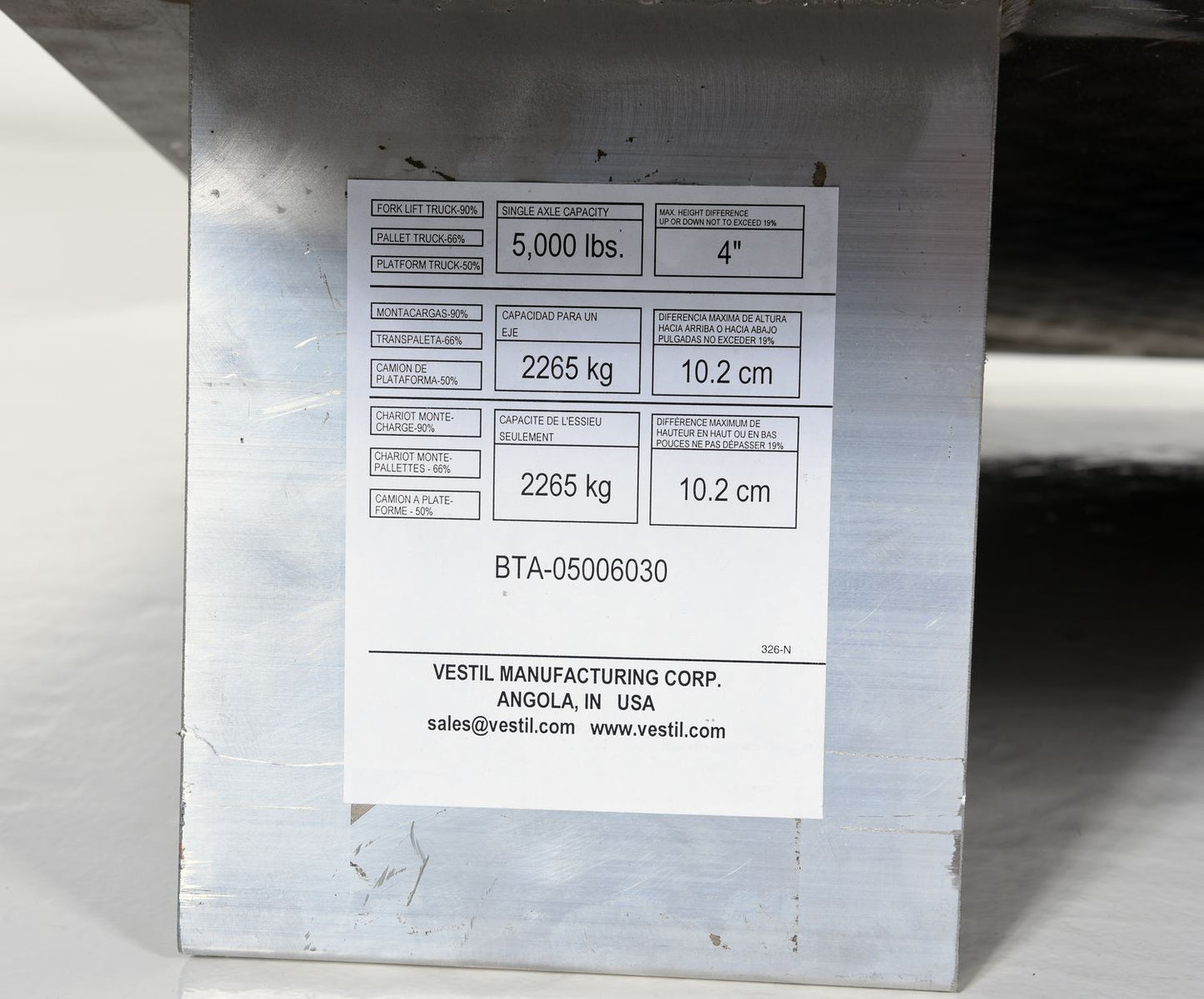 Aluminum Truck Dockboard - Welded Aluminum Curbs