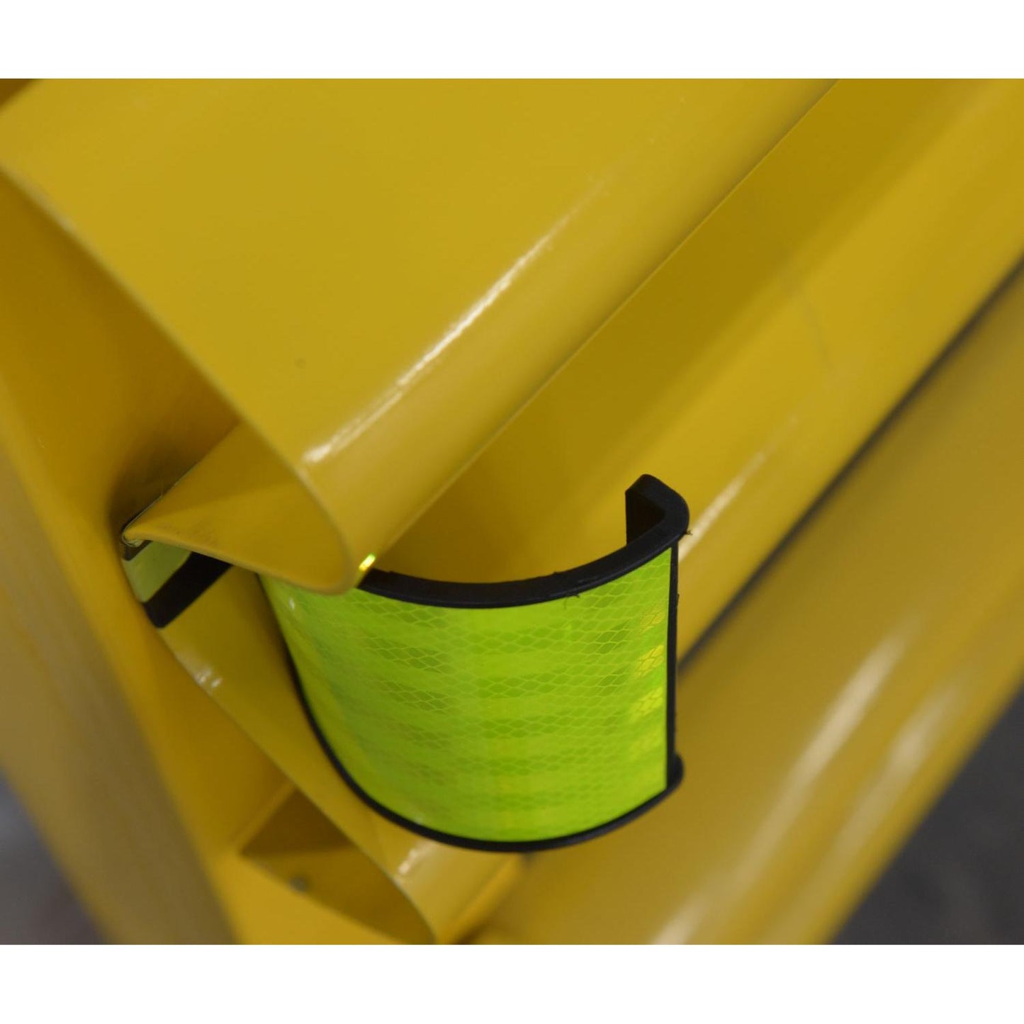 Curved Guardrail Reflectors