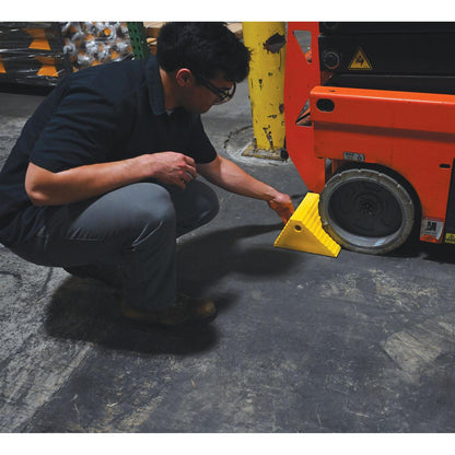 Recycled Plastic Dual Slope Wheel Chocks