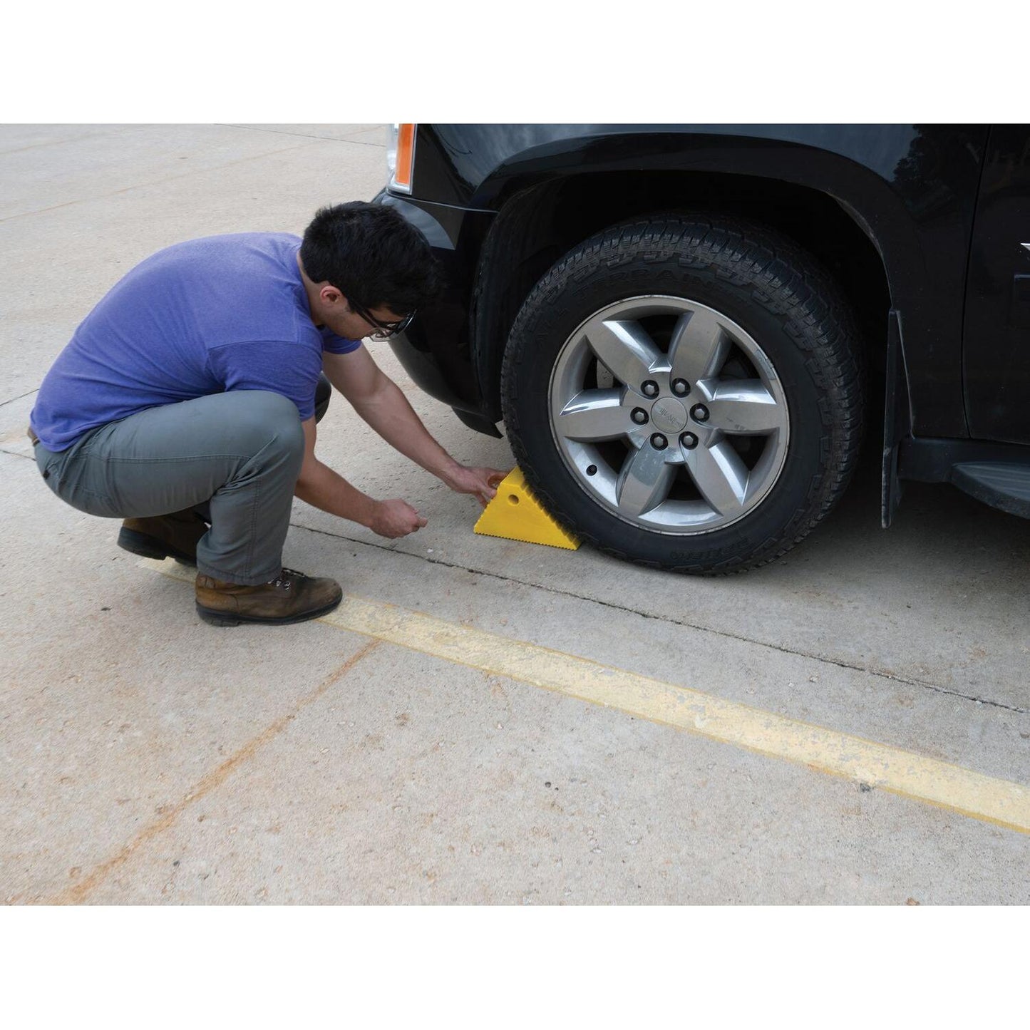 Recycled Plastic Dual Slope Wheel Chocks