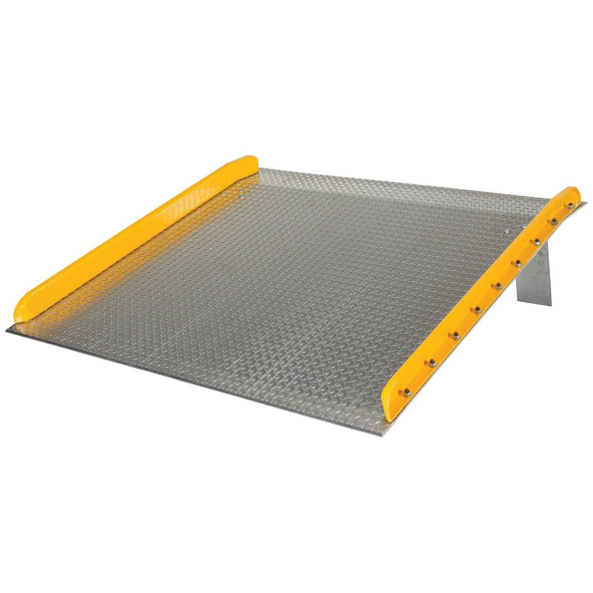 Aluminum Truck Dockboards with Steel Safety Curbs