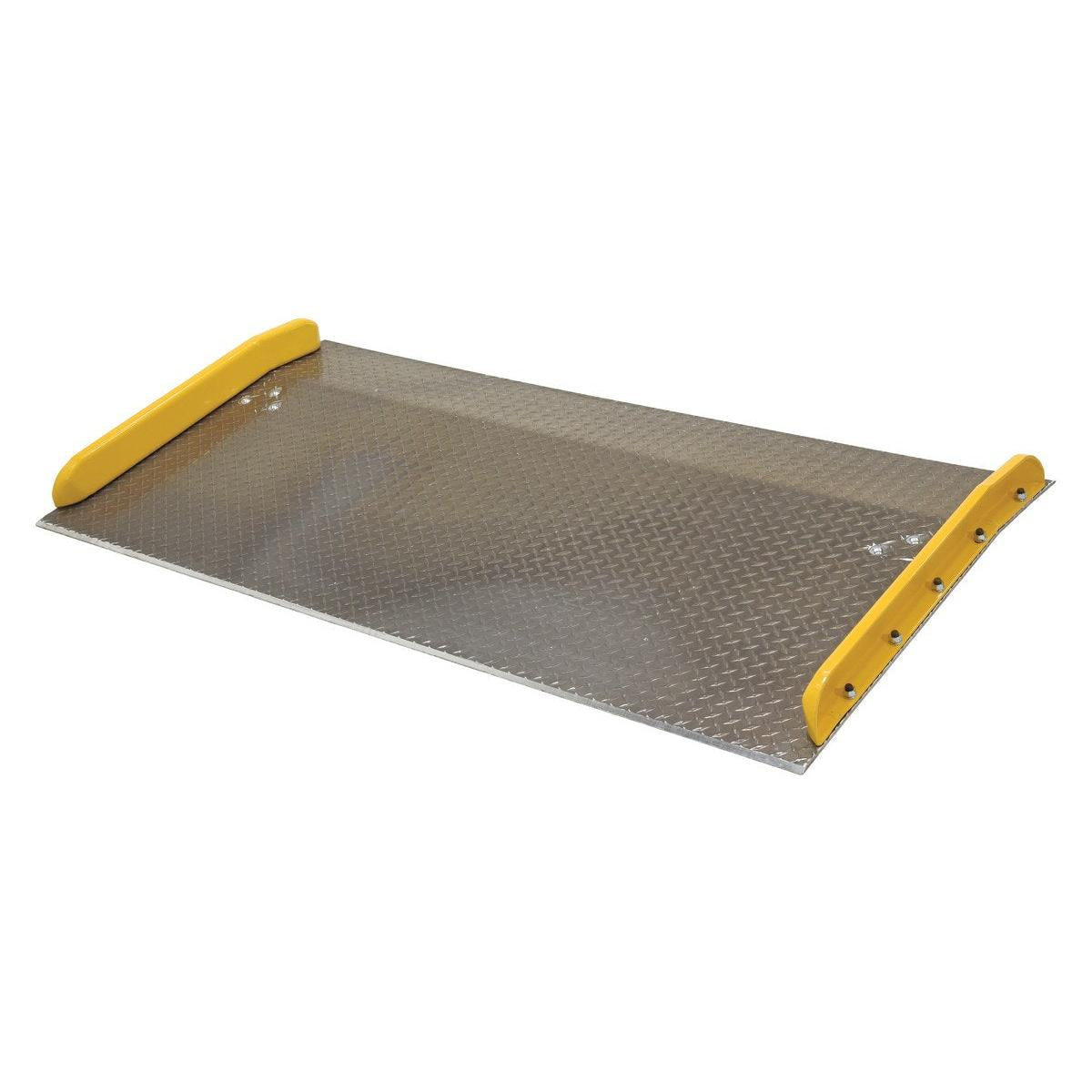 Aluminum Truck Dockboards with Steel Safety Curbs