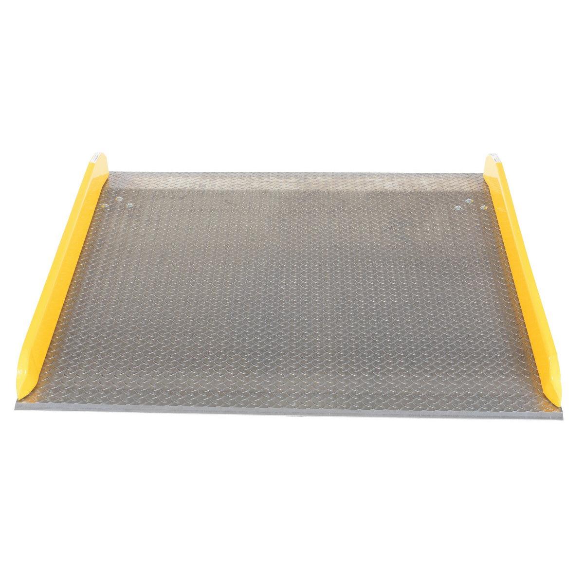 Aluminum Truck Dockboards with Steel Safety Curbs